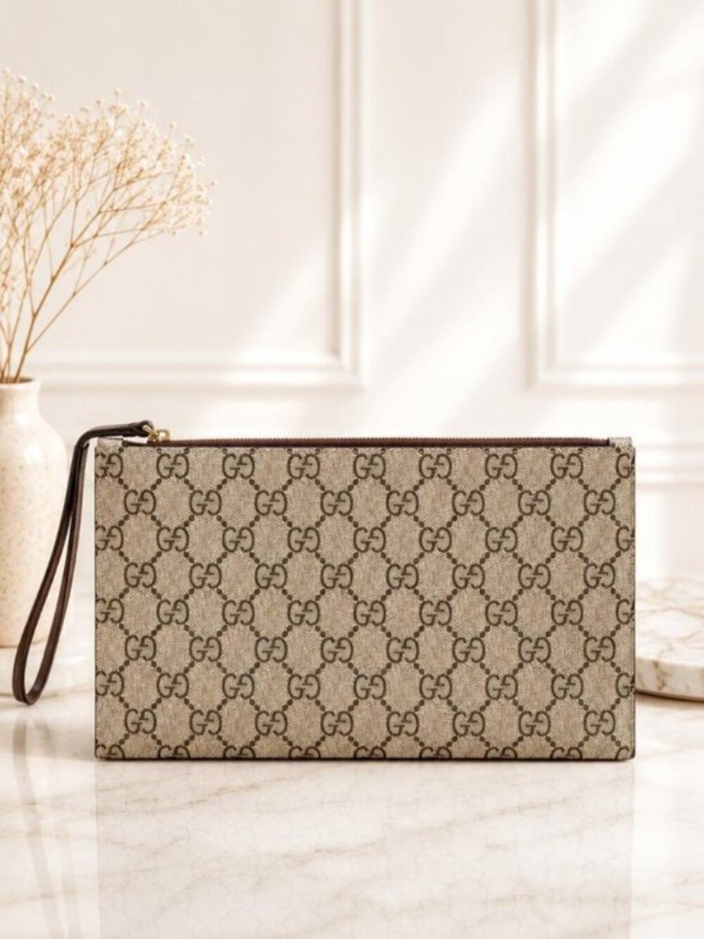Authentic Gucci GG Supreme Canvas Wristlet Clutch Pouch Zip Bag